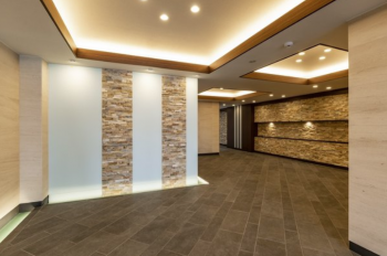 アンピール下大利 エントランスホール