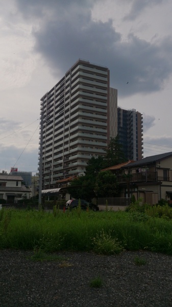 ファイル:ザ・パークハウス 所沢現地写真（2014-08-28）.jpg