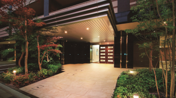 クラース呉本通　エントランスアプローチ