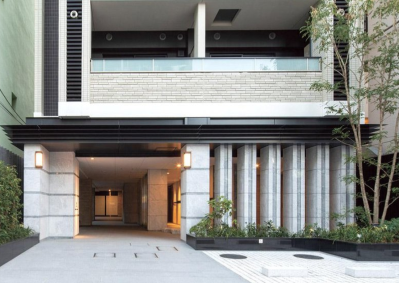 ファイル:ザ・パークハウス アーバンス 白金 エントランスアプローチ.png