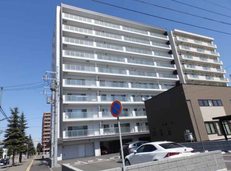 ファイル:アルビオ・ガーデン旭川5条通 外観.png