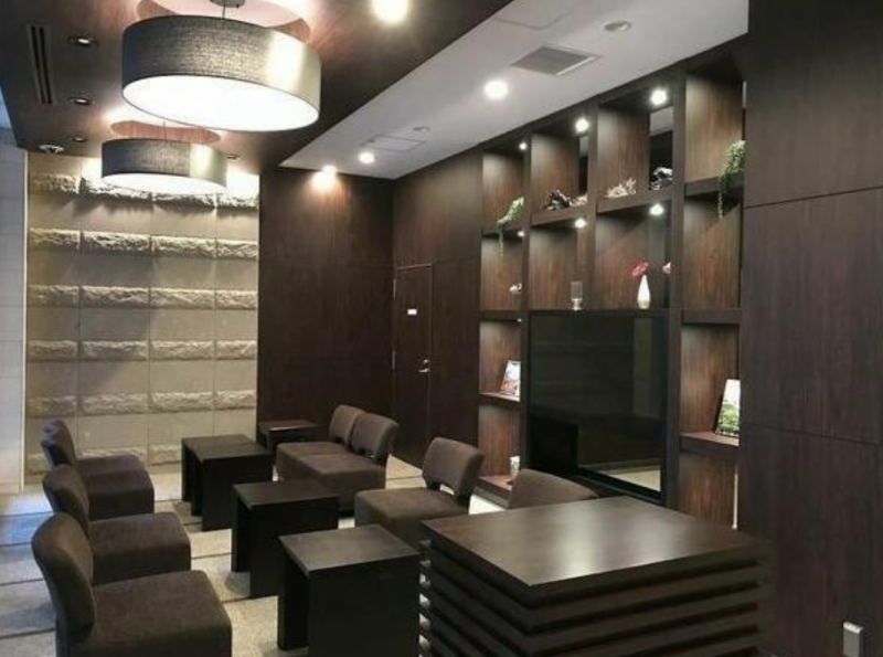 ファイル:ブランズタワーアイム札幌大通公園 ラウンジ.png