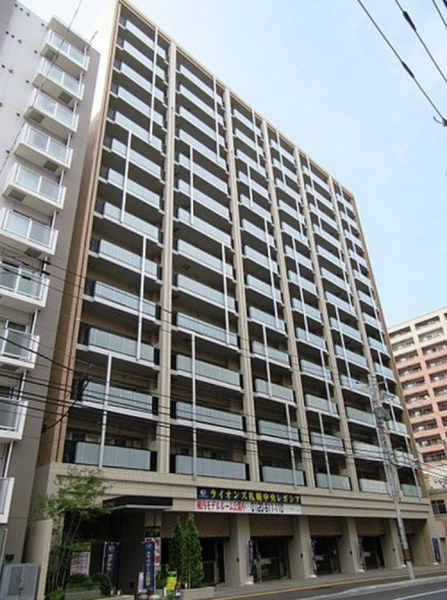 ファイル:ライオンズ札幌中央レガシア 外観.png