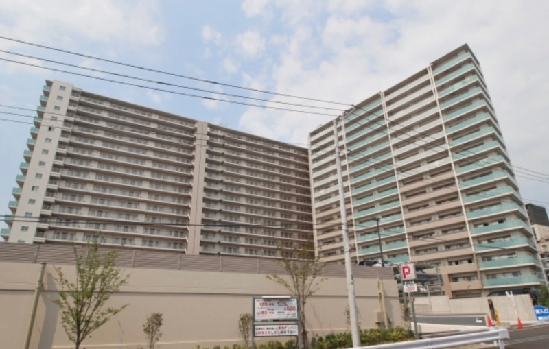 ファイル:ファインシティ東松戸モール＆レジデンス 外観1.png