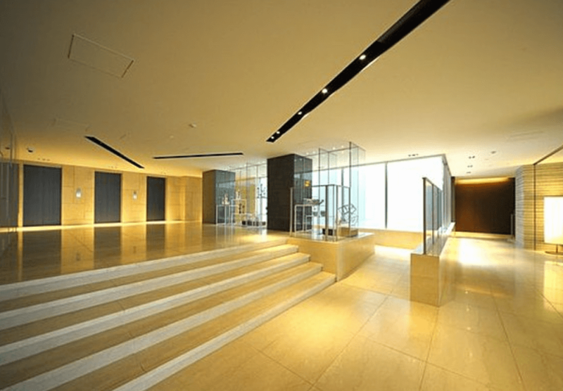 ファイル:プレミスト南青山 エントエランスホール.png