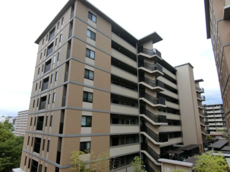 ファイル:プレミスト北千里クラッシィ 外観（D棟）.png