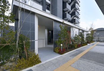 T-STAGE幸田相見駅前 Grand Sky　エントエランスアプローチ