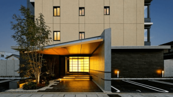 プラセシオン加納寿町　エントランスアプローチ