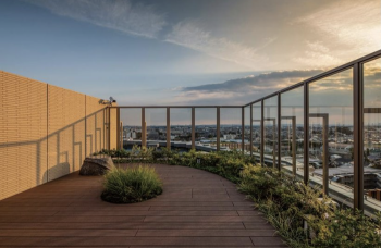 プレミスト三鷹　屋上広場