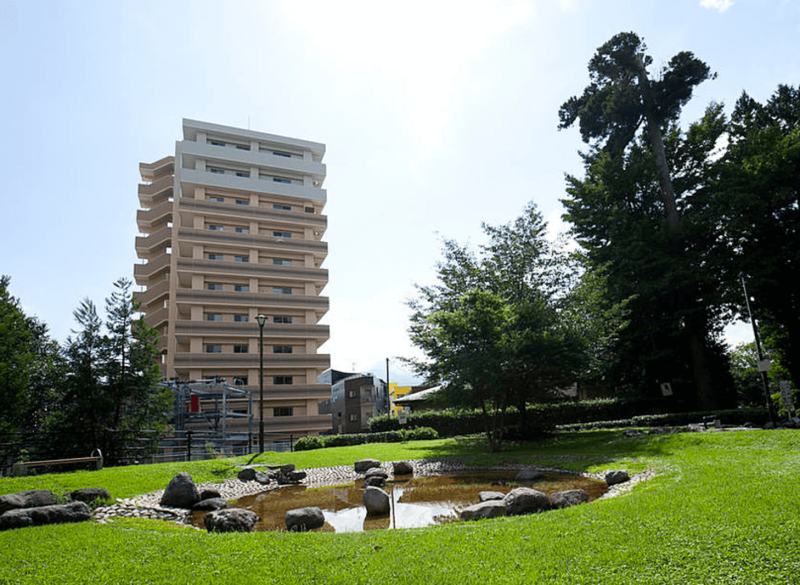 ファイル:オブリージュ御殿場レジデンス 外観.png