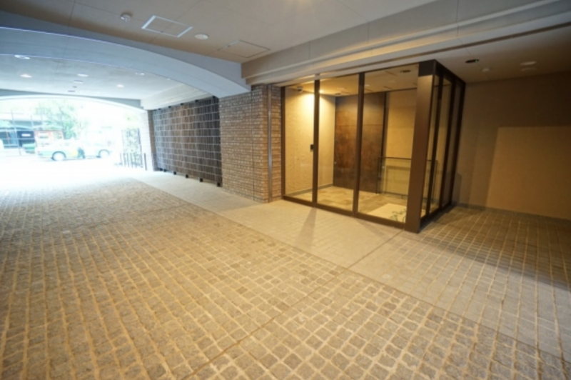 ファイル:パークコート千代田駿河台ヒルトップレジデンス サブエントランス.png