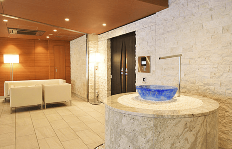 ファイル:ザ・サンメゾン白金台 エントエランス1.png