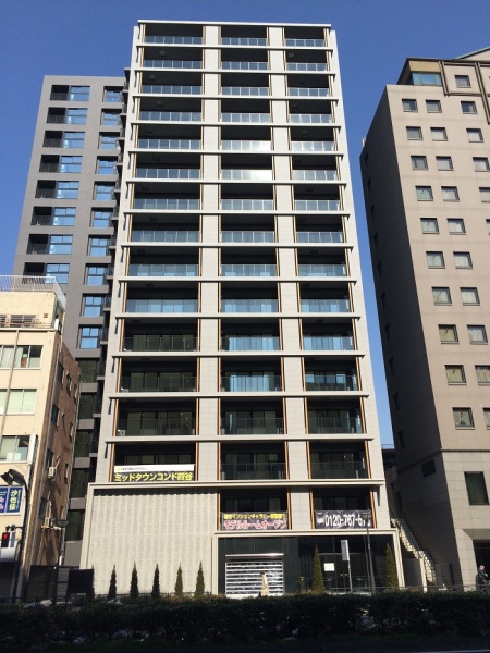 ファイル:ミッドタウンコンド四谷 外観 170219.jpg