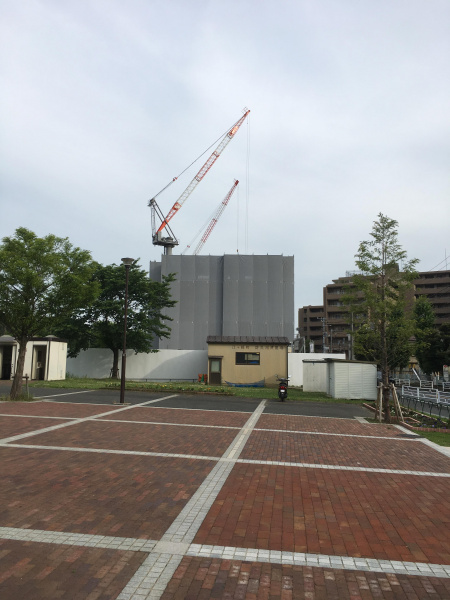 ファイル:ラ・フォルム新鶴見ラウンドパーク建設現場2（2018年6月中旬）.jpg