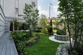 Brillia（ブリリア）夙川　中庭