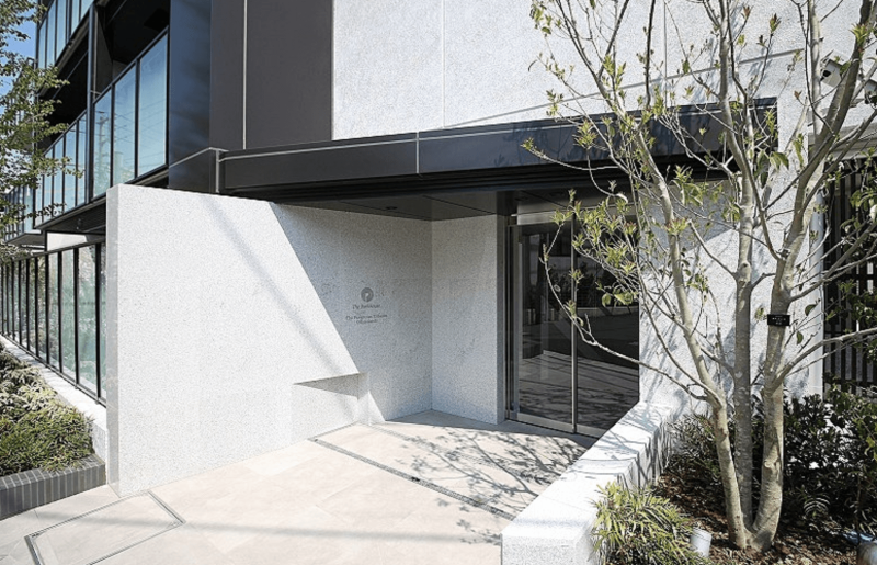 ファイル:ザ・パークハウス アーバンス 表参道 エントランス.png