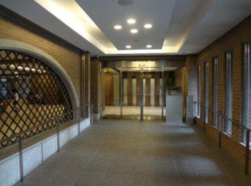 ファイル:Ｄ’グラフォート神戸ハーバーウエスト 風除室.png