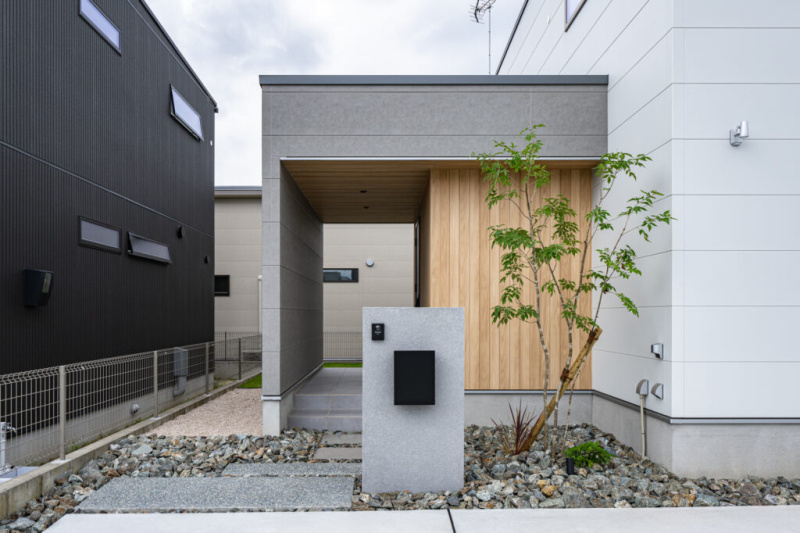 ファイル:オークス建設外観.jpg