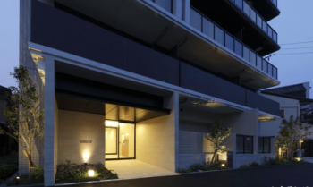 サンクレイドル岐阜　エントランスアプローチ