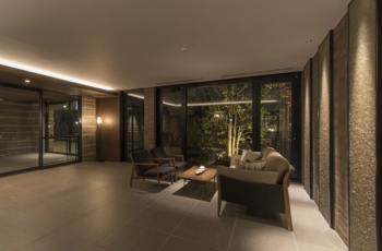 ジオ神戸本山中町　エントランスホール ラウンジ