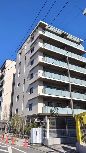 ファイル:20211024パークホームズ志村坂上 ザ テラス.jpg