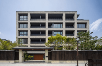 グラン レ・ジェイド 白壁　【凛然ノ邸】外観南面