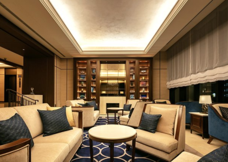 ファイル:パークコート山下公園 エントランスラウンジ（2019年1月）.png