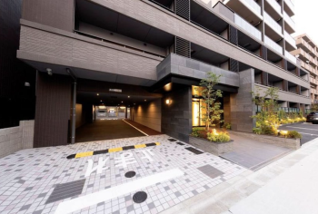 ヴィークコート御器所アネシア　エントエランスアプローチ