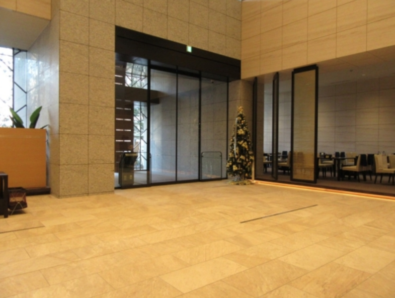 ファイル:パークシティ武蔵小杉 ザ ガーデン タワーズイースト エントランスホール.png