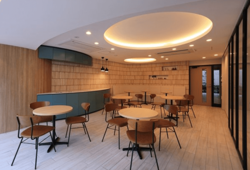 ファイル:ルネ稲毛海岸グランマークス カフェラウンジ.png