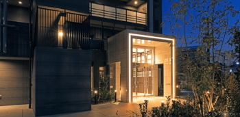 クレアホームズ八尾ザ・グランエア　エントエランスアプローチ