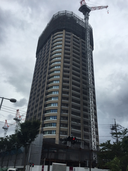 ファイル:パークシティ武蔵小杉 ザ ガーデン タワーズイースト現地写真（2016-09-08 ）.jpg