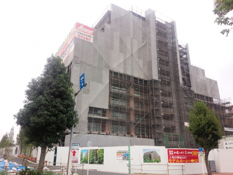 ファイル:パークホームズ稲毛小仲台現地写真（2014-08-17 ）.jpg