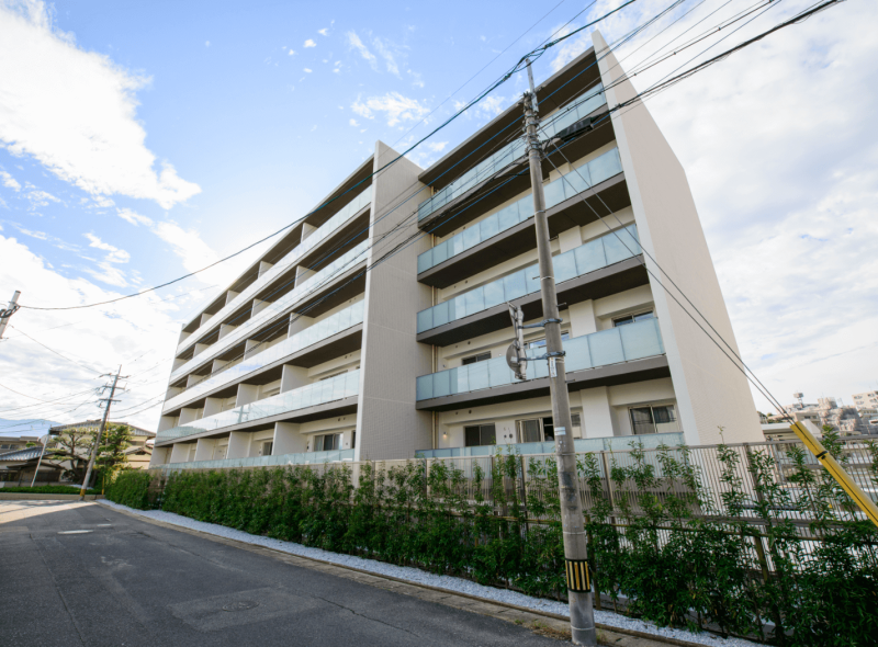 ファイル:グランドオーク寺塚サウス 外観.png