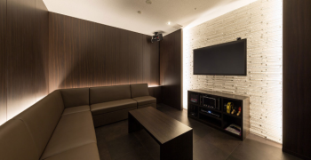 ザ・クレストタワー熱海　カラオケルーム