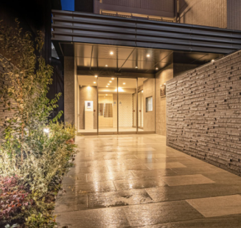 ファミリアーレ大曽根アーバンゲート　エントエランスアプローチ