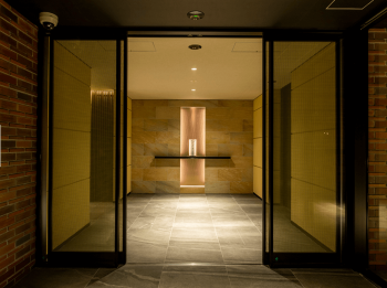 MJR姪浜駅南　エントランス風除室