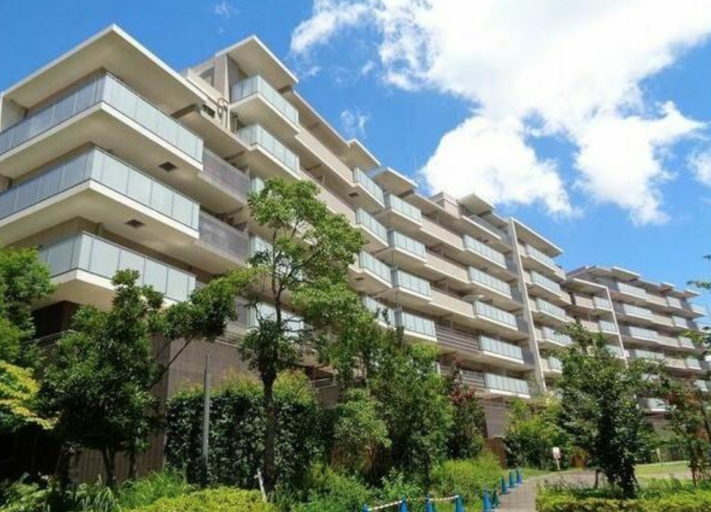 ファイル:グランロジュマン豊中少路 外観.png