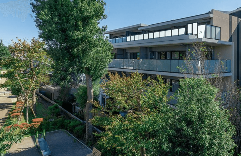 ファイル:プレミスト世田谷喜多見 プレミスト世田谷喜多見 外観（2021年10月撮影）1.png