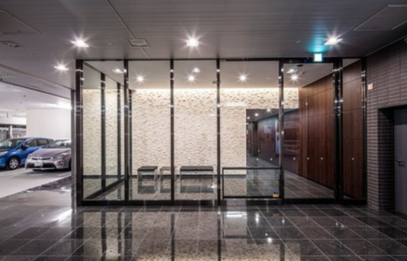 ファイル:ベイサイドタワー晴海 地下エントランス.png