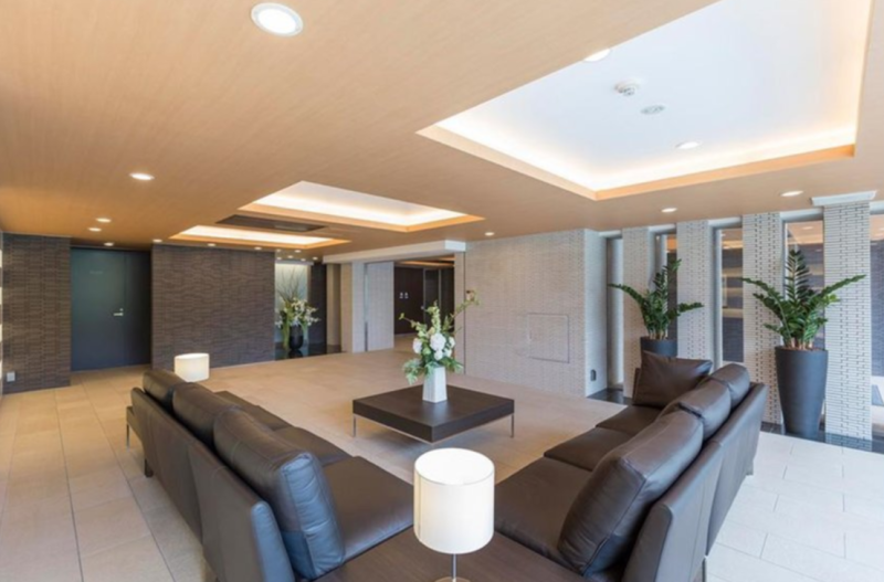 ファイル:アデニウム上麻生 ザ・レジデン エントランスホール ラウンジ.png