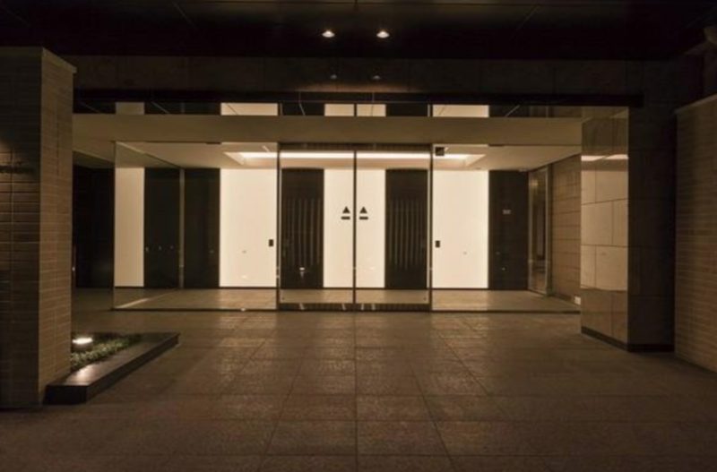 ファイル:プレシス横濱山手パークフロント エントランス.png