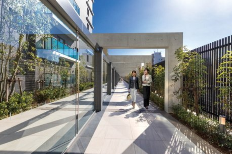 ファイル:メガシティテラス グランドコリドー.png