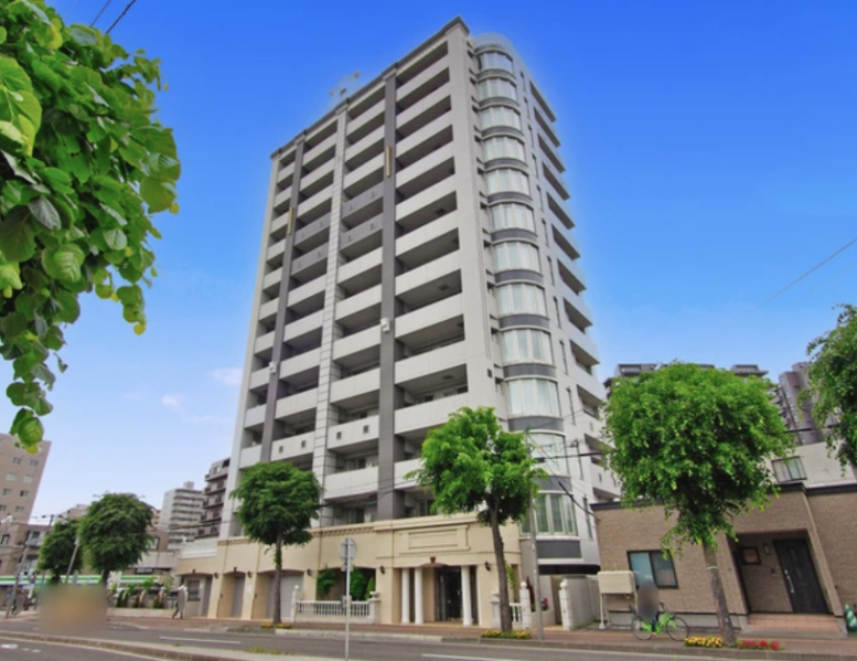 ファイル:グランファーレ学園前ステーションサイド 外観.png