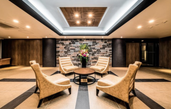 プレミア〈富山けやき通り〉　エントランスロビー