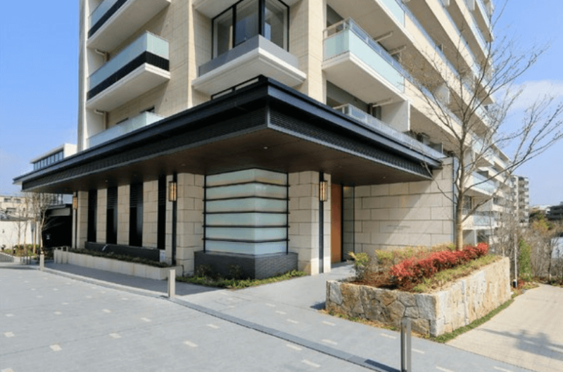 ファイル:シエリアシティ千里山 A棟エントランスアプローチ.png