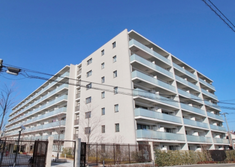 ファイル:ブランズ市が尾ガーデン 外観.png