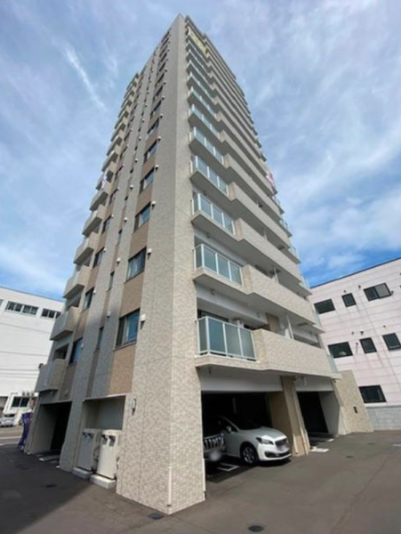 ファイル:アイム山鼻市電通 リベルテ 外観.png