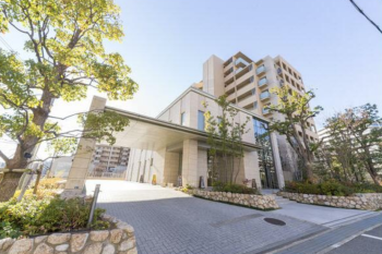 パークホームズ千里中央　外観2