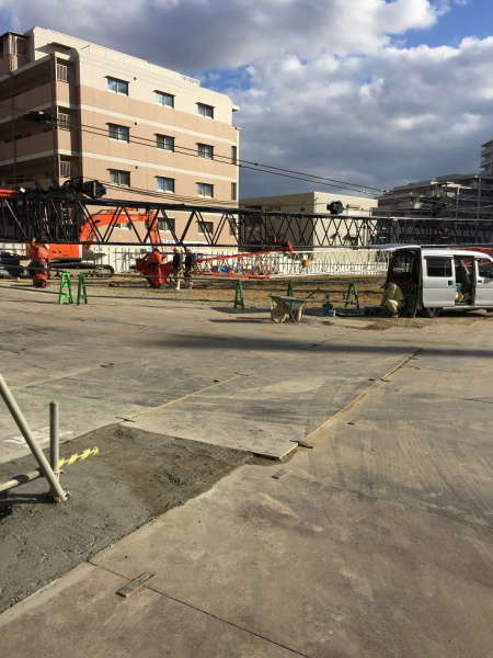 ファイル:ジオ千里中央 ザ・レジデンス周辺マンションとの距離.jpg